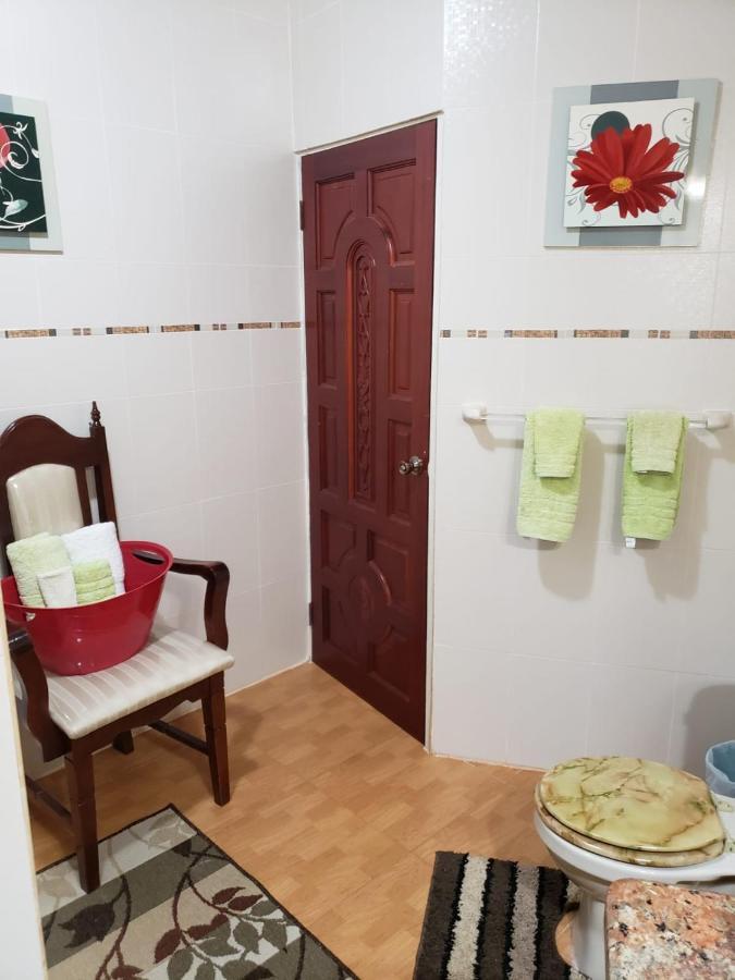 Villa Cliffe Ranch Mandeville Esterno foto