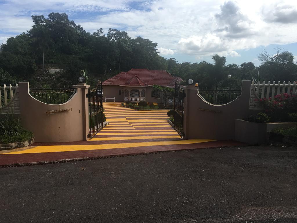 Villa Cliffe Ranch Mandeville Esterno foto