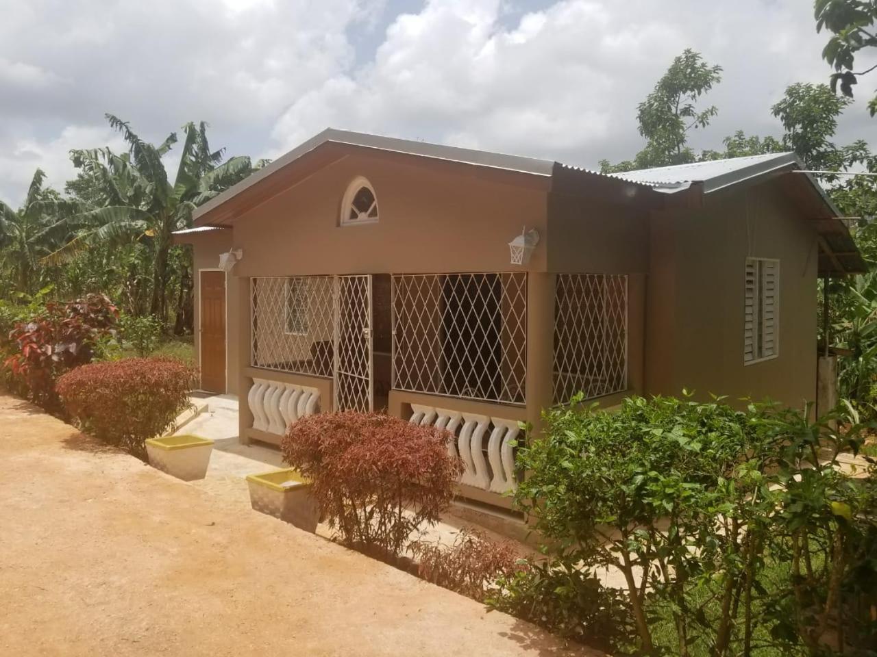 Villa Cliffe Ranch Mandeville Esterno foto