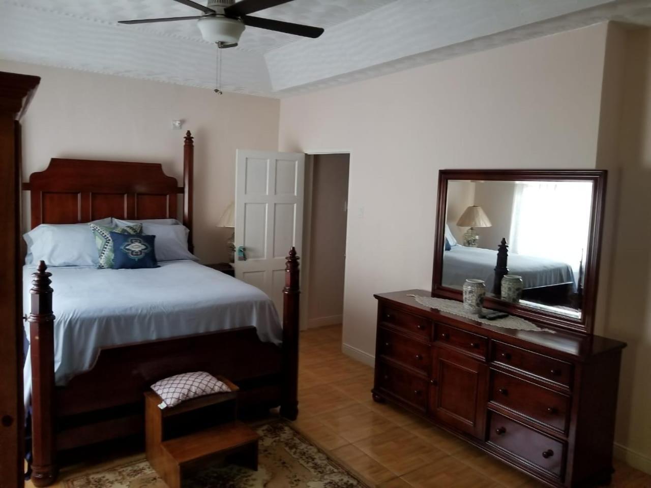 Villa Cliffe Ranch Mandeville Esterno foto