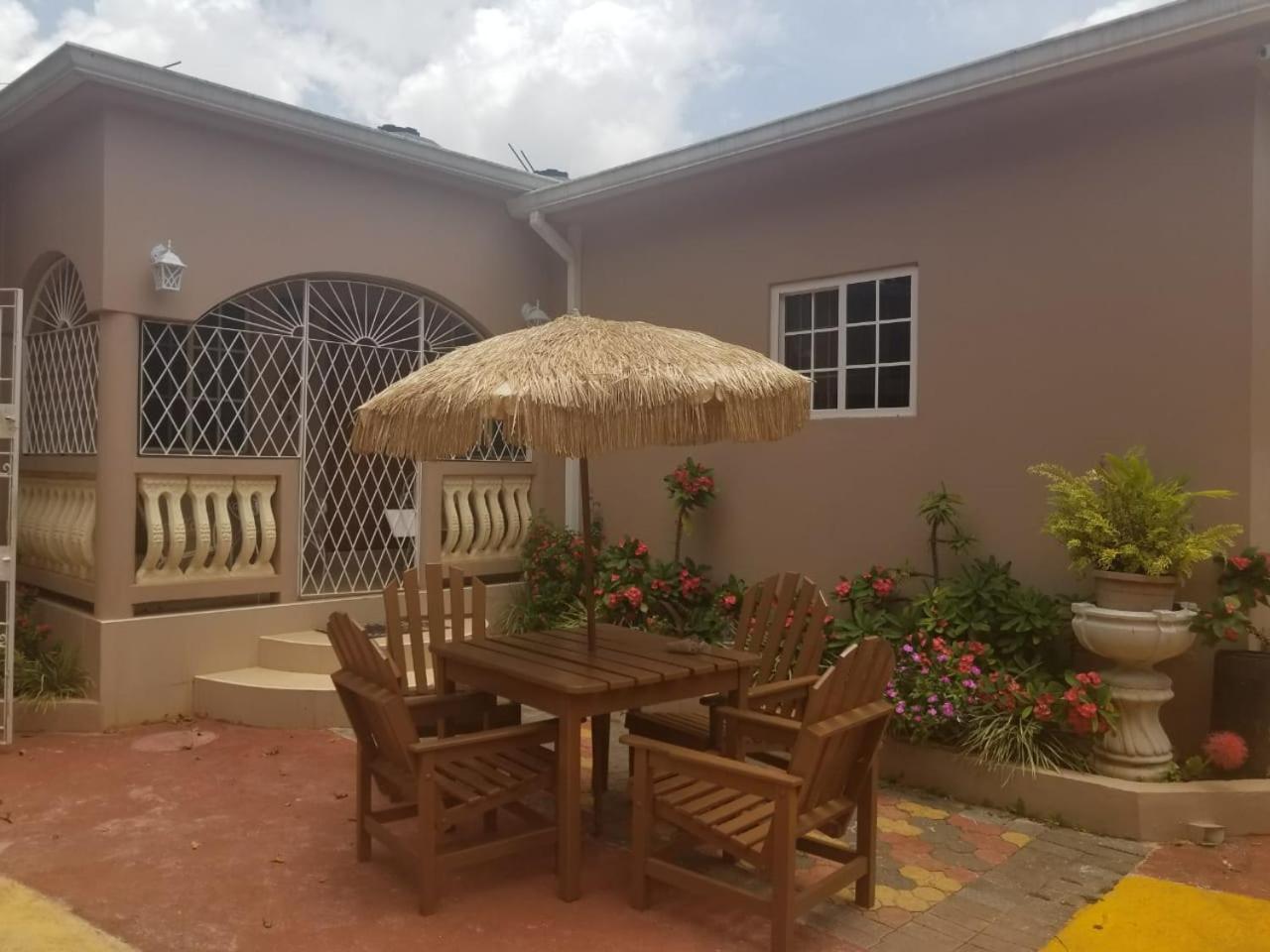 Villa Cliffe Ranch Mandeville Esterno foto