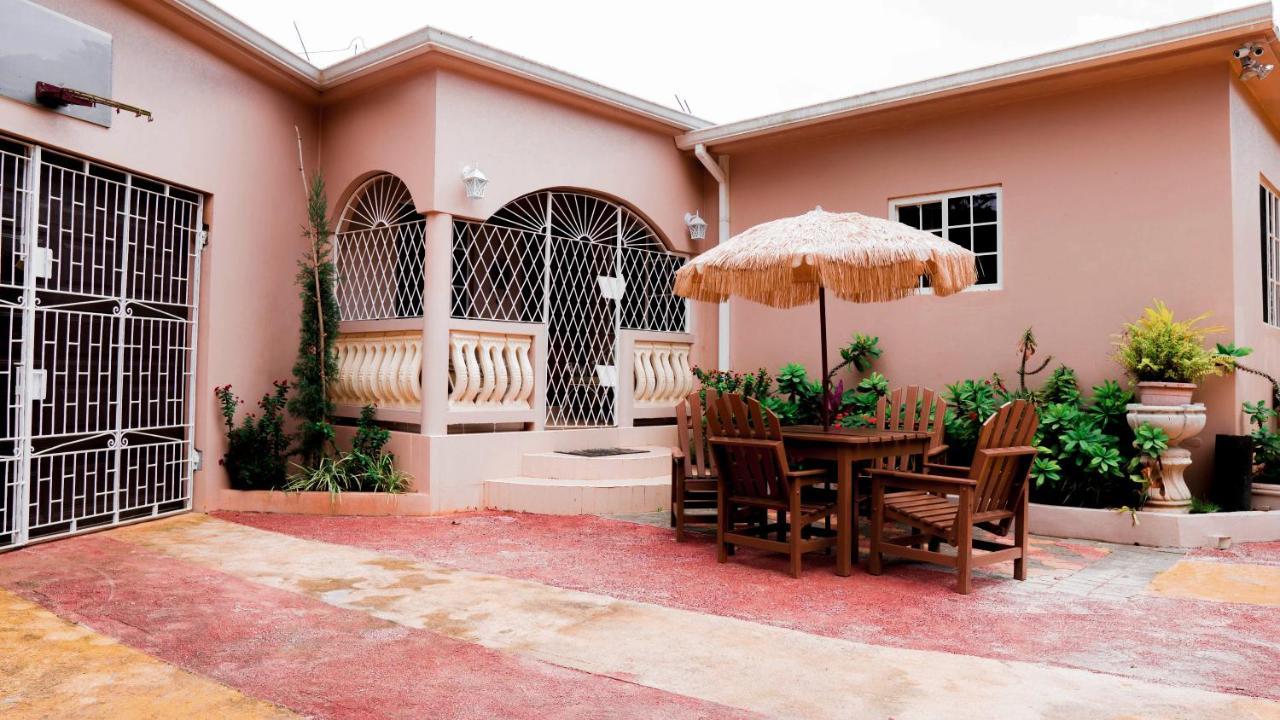 Villa Cliffe Ranch Mandeville Esterno foto
